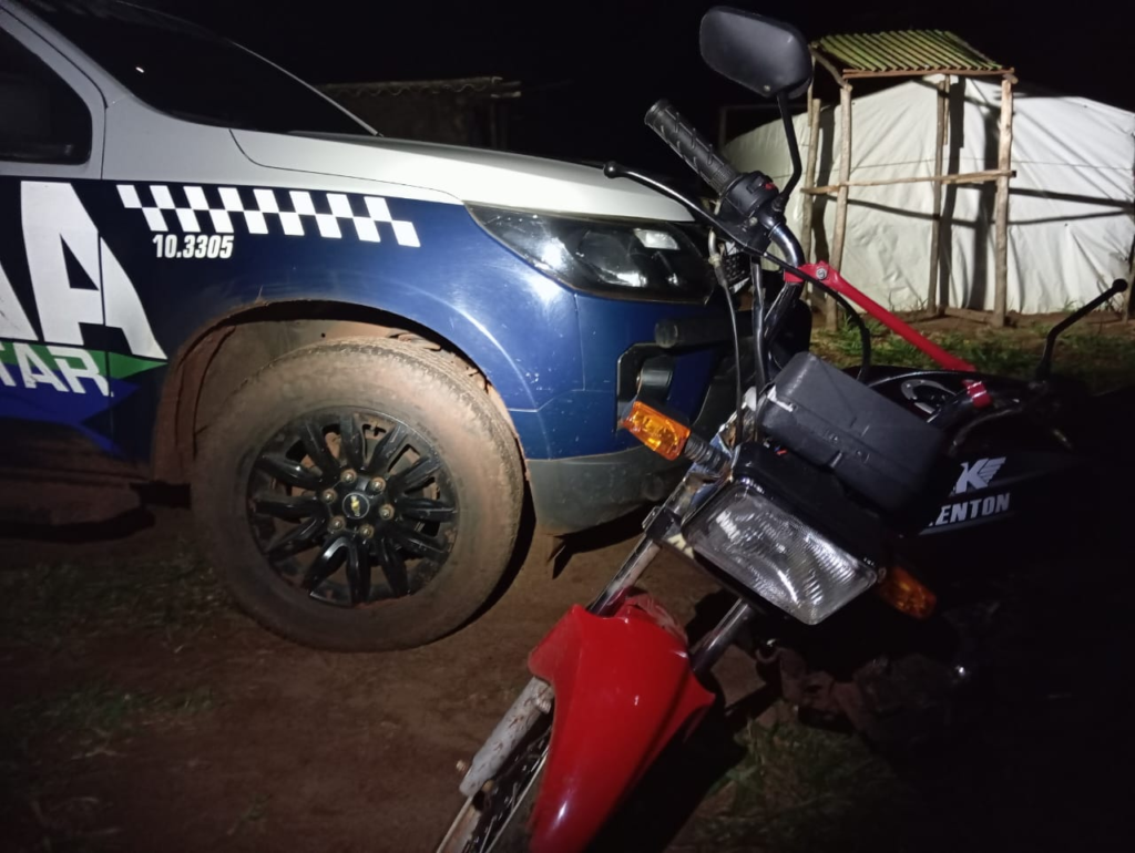 Polícia Militar do Distrito de Nova Itamarati recupera motocicleta furtada e prende autor
