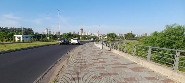 Buscan identificar al conductor que atropelló a ciclista en la Costanera de Asunción