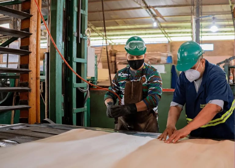 La economía creció finalmente 4,7% en el último año confirmó el BCP