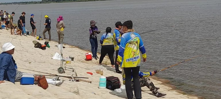 Ñeembucú: competencia internacional de pesca es la atracción en Pilar