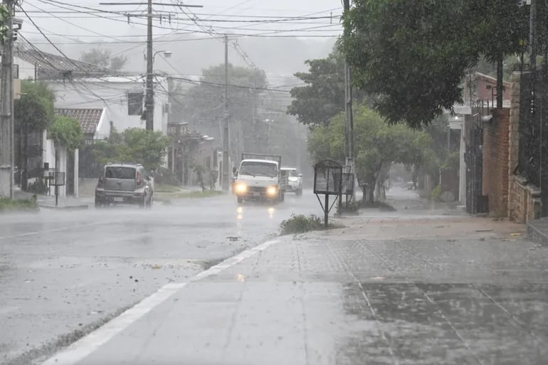 ¡Atención! Amplían a tres los departamentos en zona de tormentas – Clima