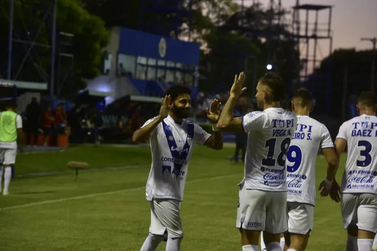 Ameliano vs. Gral. Caballero JLM: La V Azulada vuelve a brillar en Villa Elisa – Fútbol