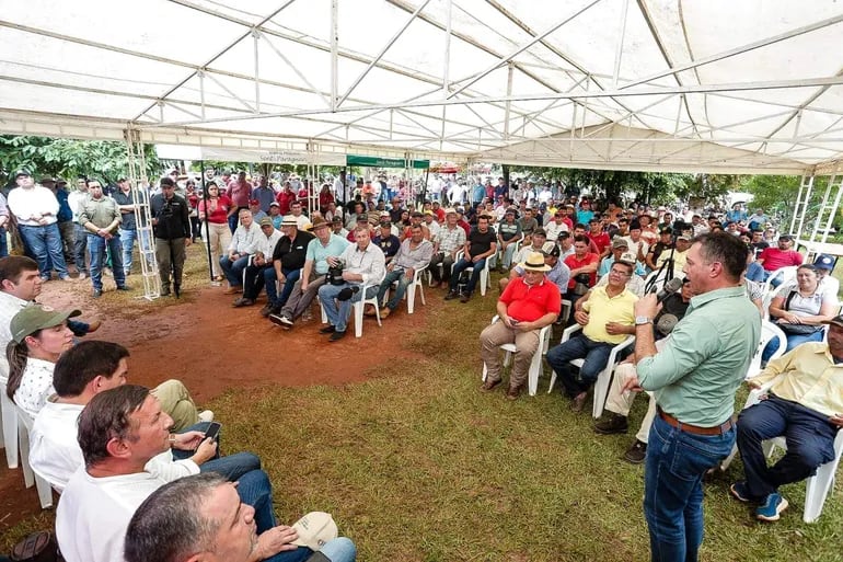 Durante lanzamiento de la campaña de siembra de cebolla, productores reclaman más asistencia