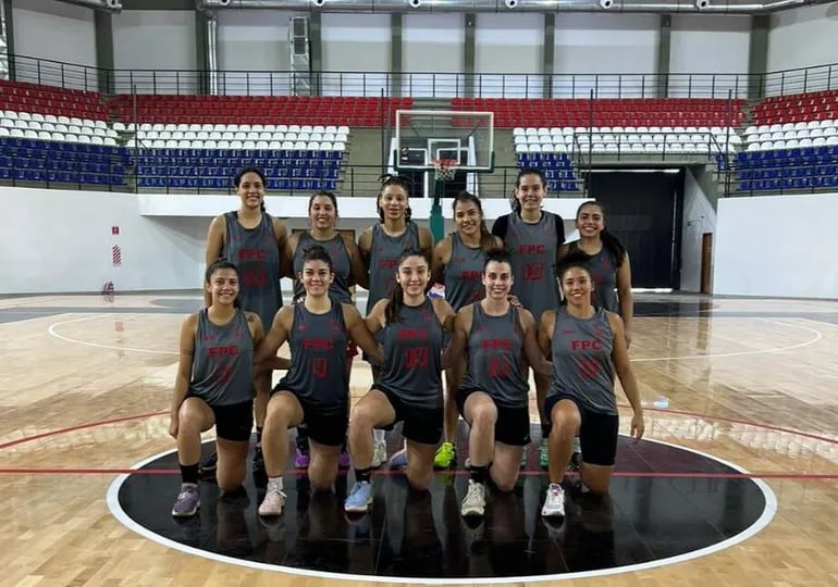 Félix Pérez Cardozo, vigente campeón, debutó goleando a San José en el Torneo Apertura de la Liga Nacional de Baloncesto Femenino, en juego cumplido el martes. – Polideportivo