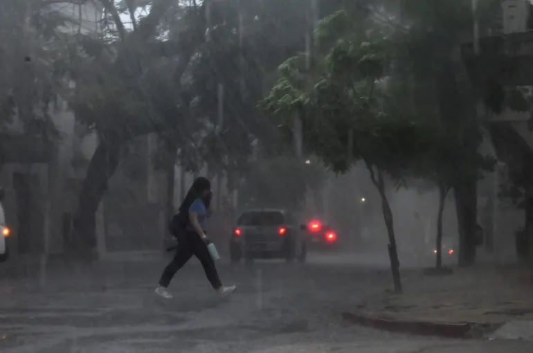 Meteorología pronostica lluvias con tormentas eléctricas para este domingo – Clima