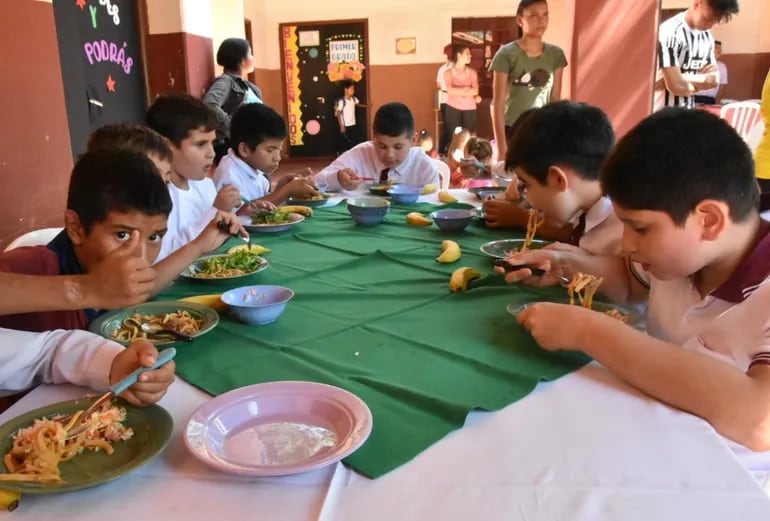 Misiones: Gobernación distribuye almuerzo escolar desde hoy y beneficia a más de 11.000 alumnos, según anuncian