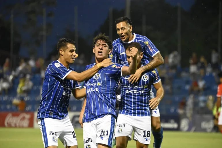 Sol de América vs. Gral. Caballero JLM: El Danzarín sufre, pero suma – Sol de América