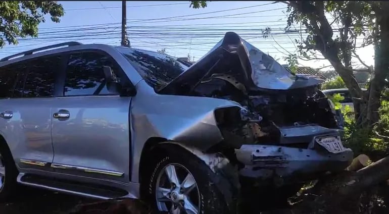 Video: empresario provoca extraño accidente de tránsito