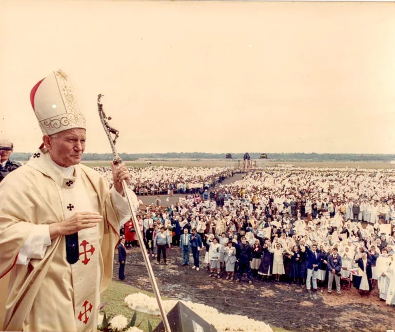 A 36 años de la primera visita papal, la Iglesia en Paraguay sigue relegada