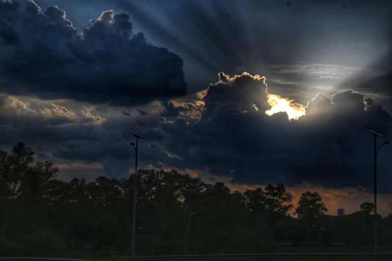 Anuncian un ambiente cálido y cielo nublado en Ciudad del Este