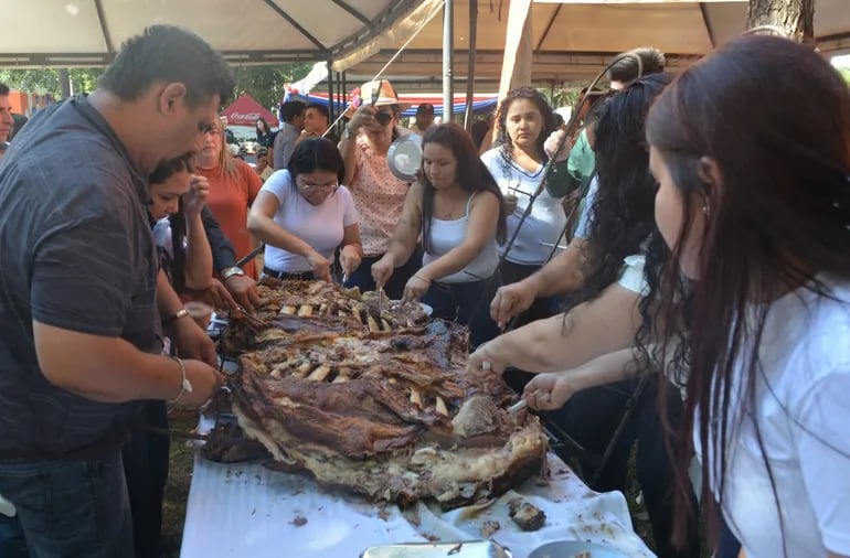 Comilona de Teletón reunió a miles de comensales en Alto Paraná