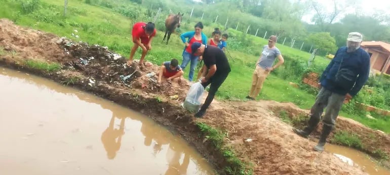 Cultivan 300 alevines de tilapia en el marco del proyecto “Hambre Cero” en Yaguarón