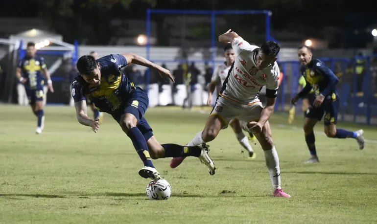 Empate, en noche de penales en Trinidad – Fútbol