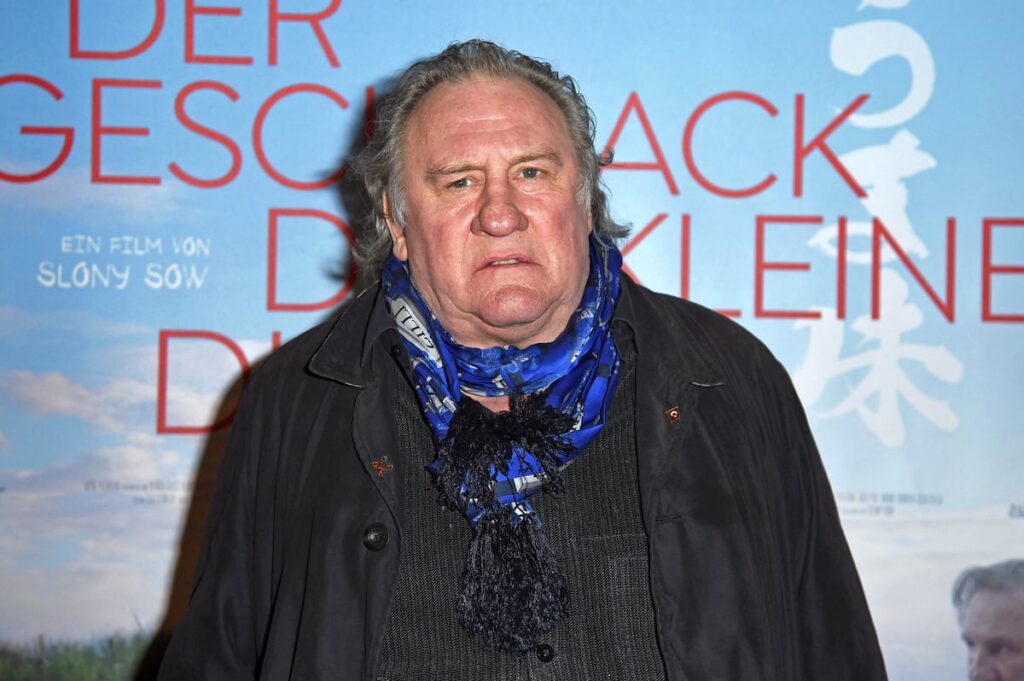 Gérard Depardieu se enfrenta a famoso paparazzi en Roma.