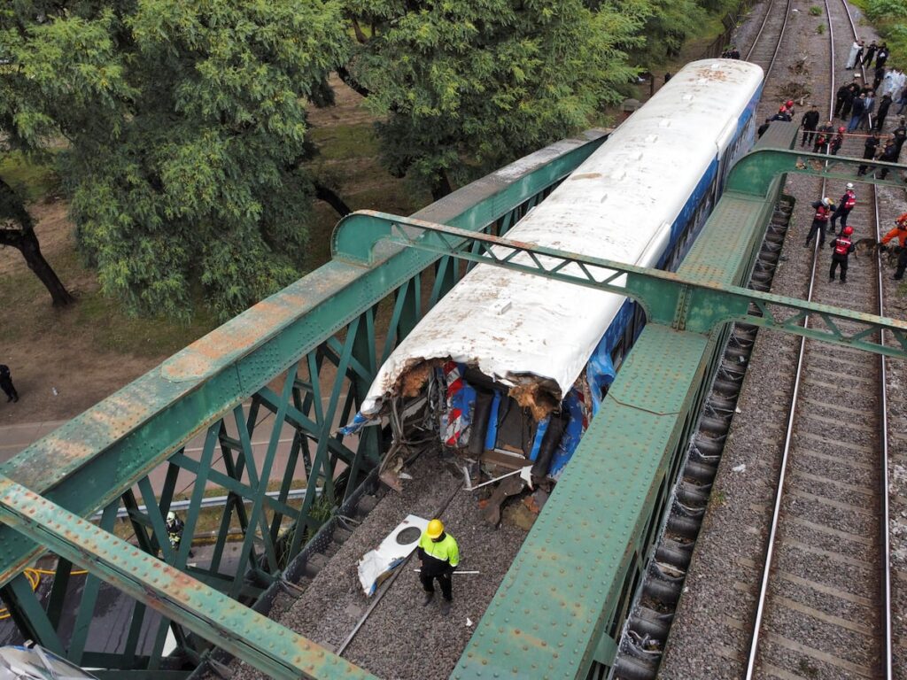 Heridos en accidente de tren en Buenos Aires: 90