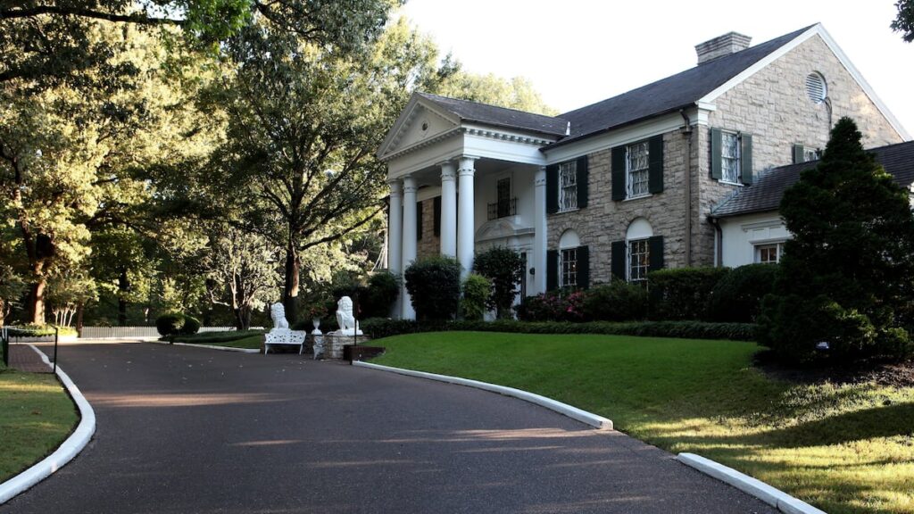 La nieta de Elvis Presley lucha por proteger Graceland.