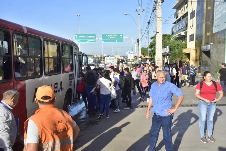 Paro del transporte público: unos 100.000 usuarios se verán afectados