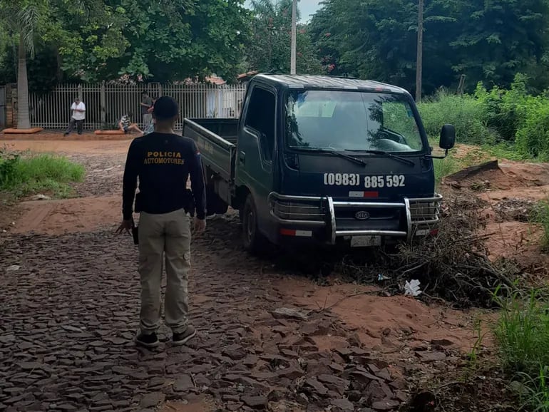 Policía recupera en Villa Elisa camioneta robada en Asunción