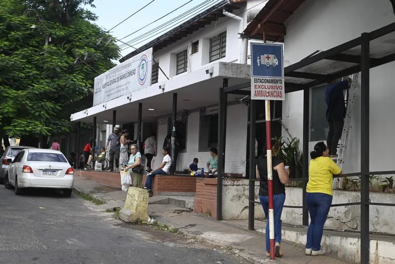 Prometen “medidas drásticas” por falta de atención en Hospital de Barrio Obrero