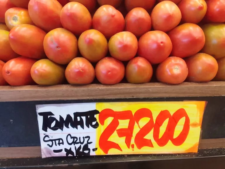 Record: el tomate está más caro que el asado, se vende a G./Kg. 27.200