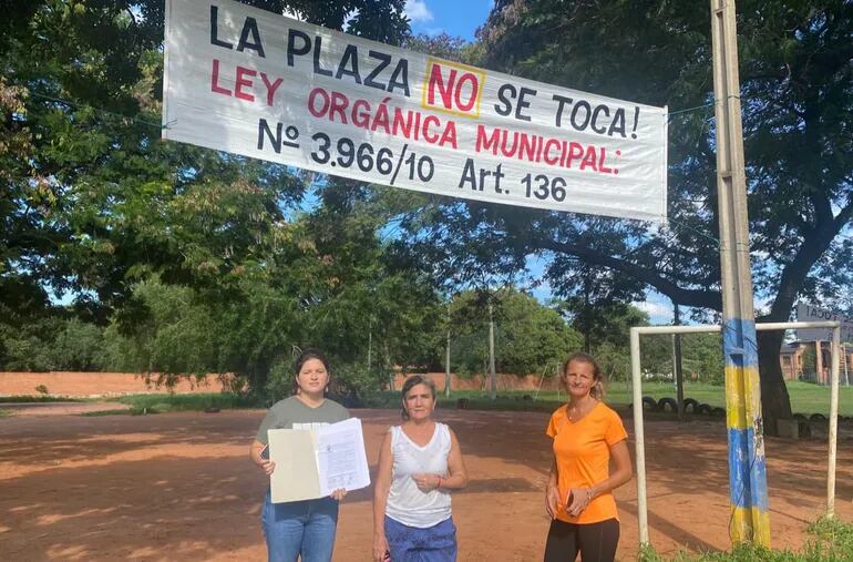 Vecinos del barrio San Isidro defienden plaza comunal ante proyecto de un Centro de Salud