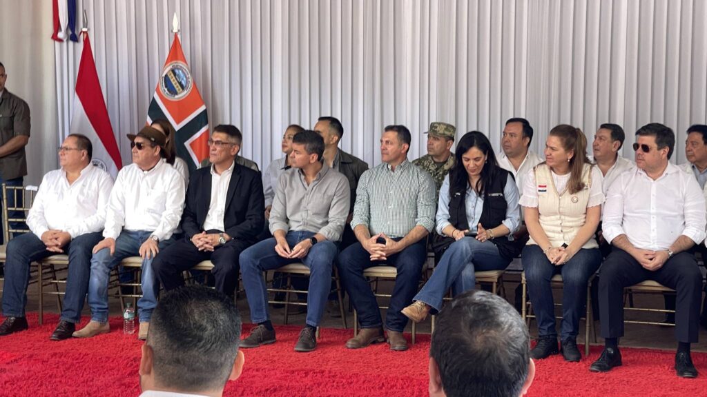 PJC: Visita del Señor Intendente Municipal al Día de Gobierno Presidencial