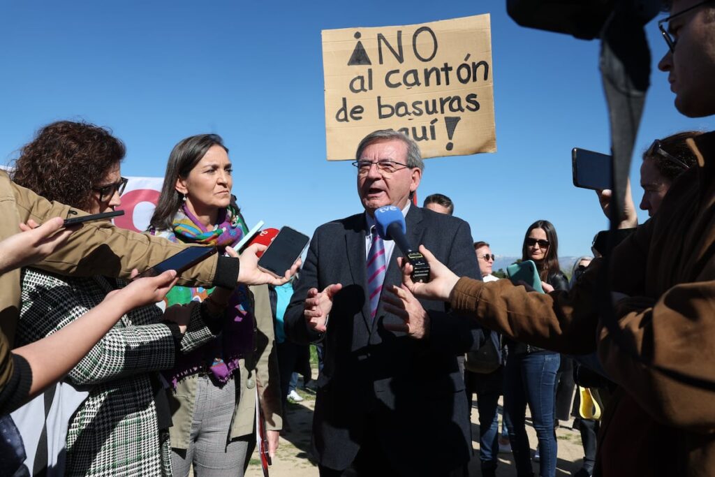 El PSOE denegado acceso a informe sobre fosa común