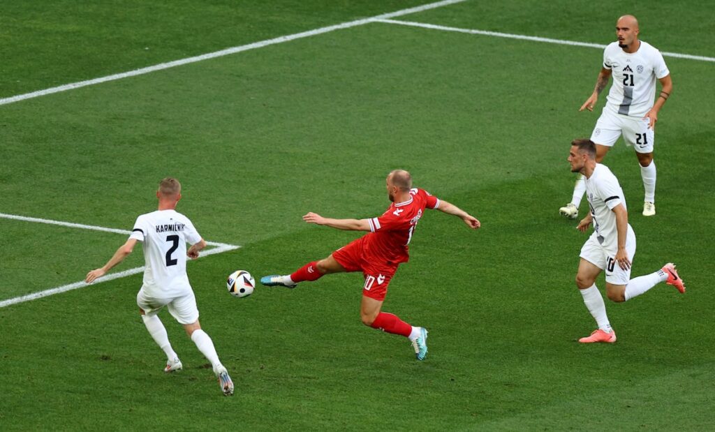 La resiliencia de Eriksen brilla en empate histórico Eurocopa.