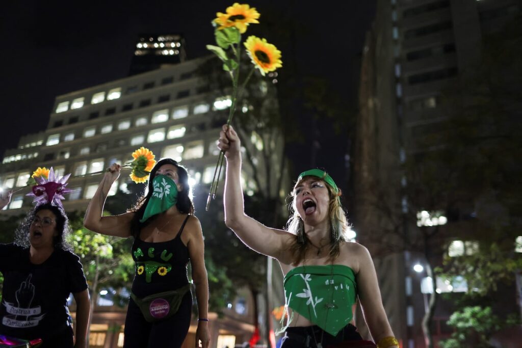 Propuesta de ley en Brasil equipararía aborto tardío a homicidio