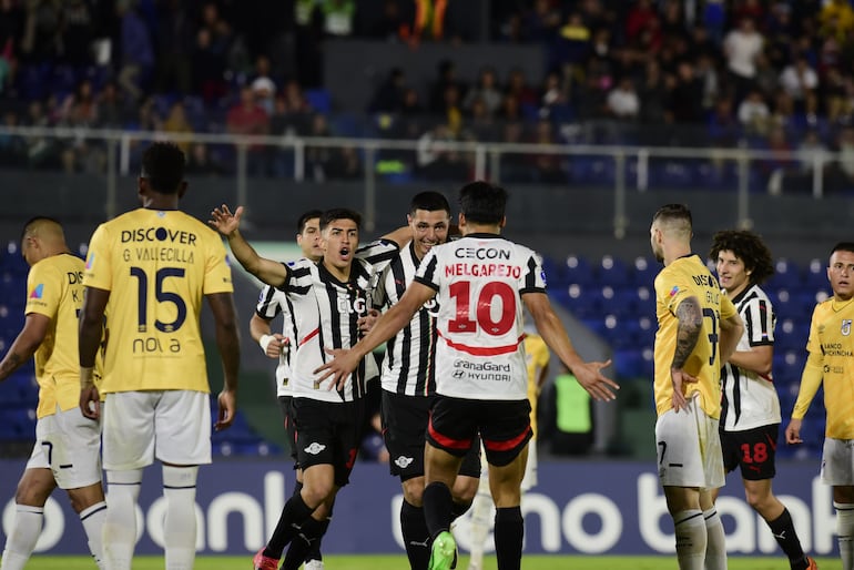 Libertad vs. Católica: Un paso clave en la serie – Fútbol