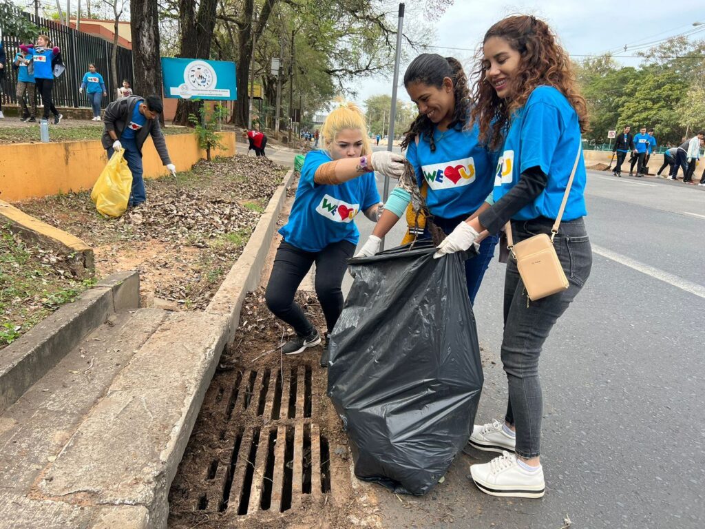 Voluntarios instan a acompañar limpieza de calles de Asunción