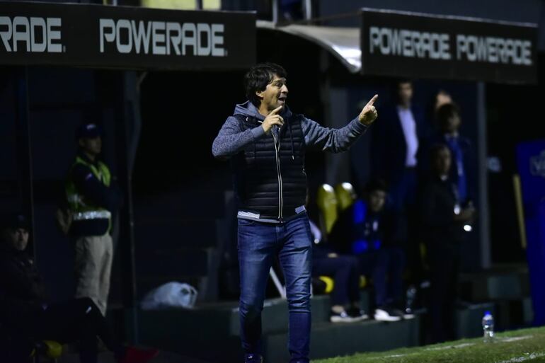 Daniel Garnero fue presentado y dirige hoy el primer entrenamiento – Libertad