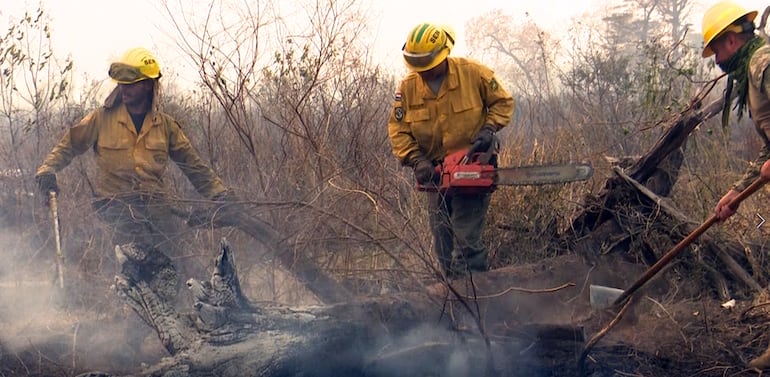 Invitan a cooperar en colecta nacional de Bomberos Voluntarios; meta es recaudar G. 100 millones