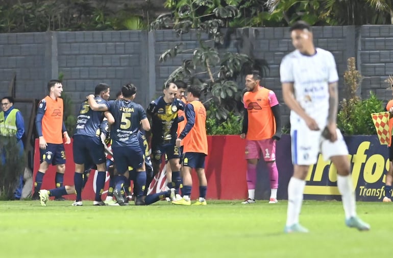 Sportivo Trinidense vs. Sol de América: Gana el auriazul y complica a Sol – Fútbol