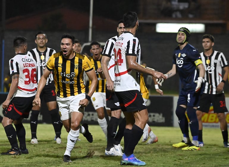 Flechazos al Repollero: Libertad 0-Guaraní 2 – Fútbol