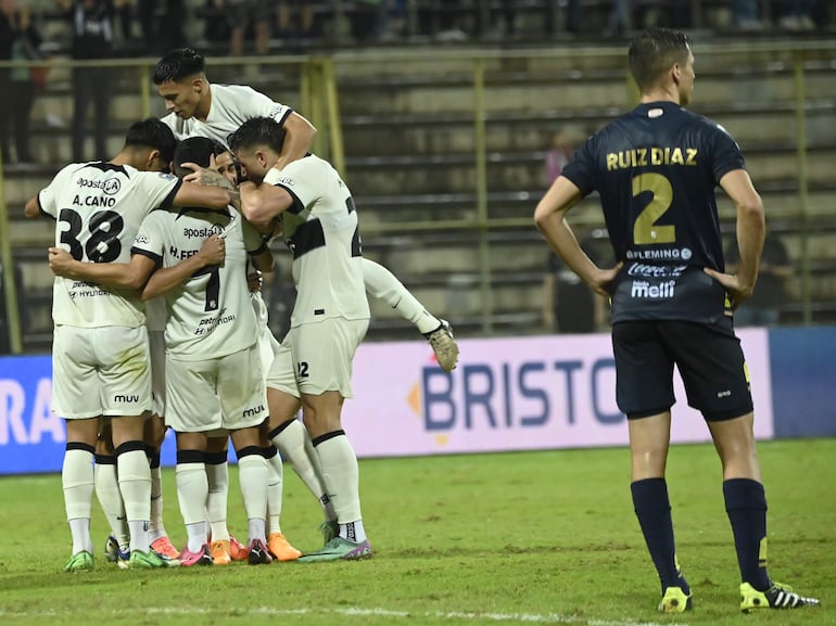 Fútbol paraguayo: A qué hora juega hoy Sportivo Trinidense vs. Olimpia y dónde ver en vivo – Fútbol