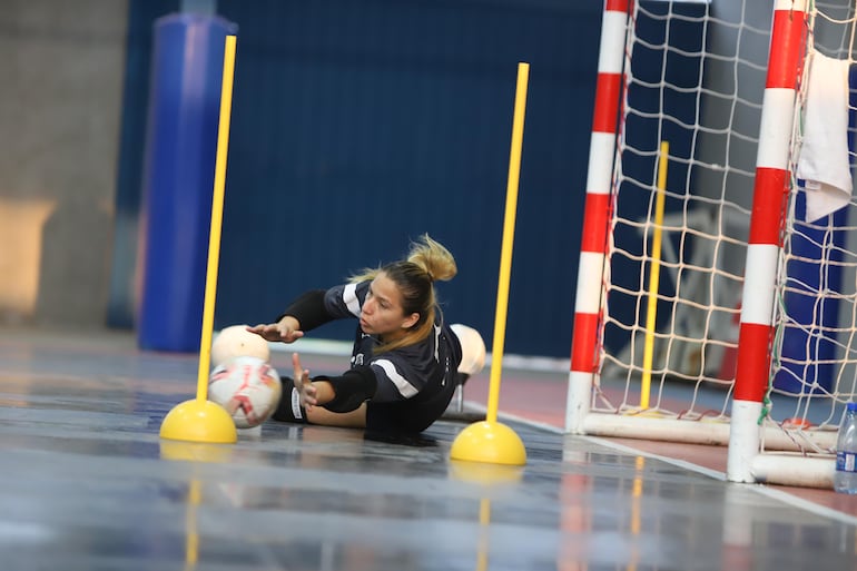 Paraguay será anfitriona y buscará el títulio en la Conmebol Sub 20 de Futsal Femenina, que tendrá por escenario al COP Arena y se desarrollará del 26 de octubre hasta el 3 de noviembre próximo. – Polideportivo