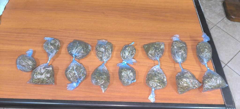 Detienen a una persona con 15 bolsas de marihuana en Ñemby