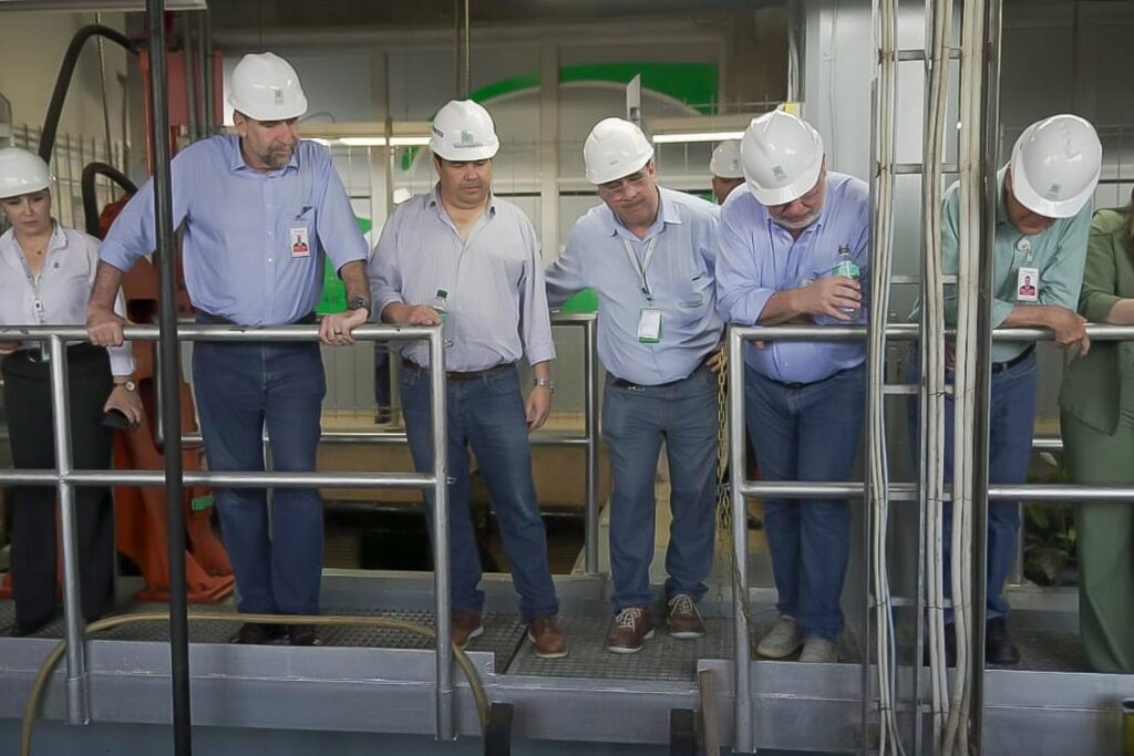 Directores de Itaipú realizaron una visita técnica a la central Yacyretá