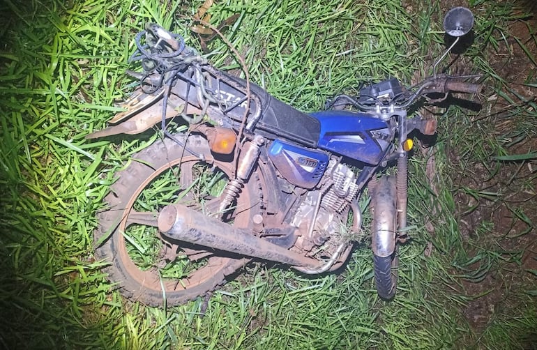 Mujer que iba como acompañante en una moto muere en accidente rutero