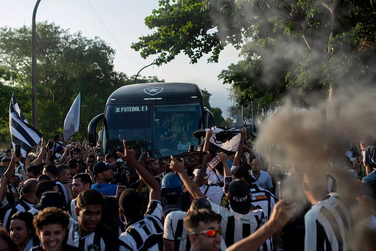 Botafogo celebra junto a miles de aficionados en Río de Janeiro el título de Libertadores – Fútbol