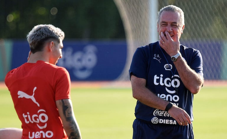 Gustavo Alfaro y el futuro de Julio Enciso: “Ojalá encuentre un lugar donde tenga continuidad” – Selección Paraguaya