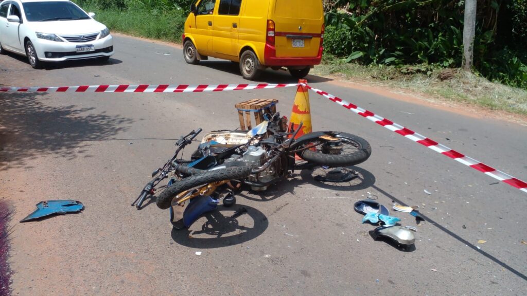 Trágico accidente en Itá: motociclista fallece tras choque con camión