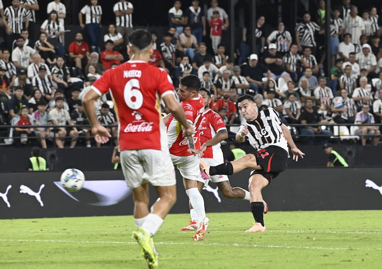 Libertad 1-General Caballero JLM 0: Legión sufrida y triunfante