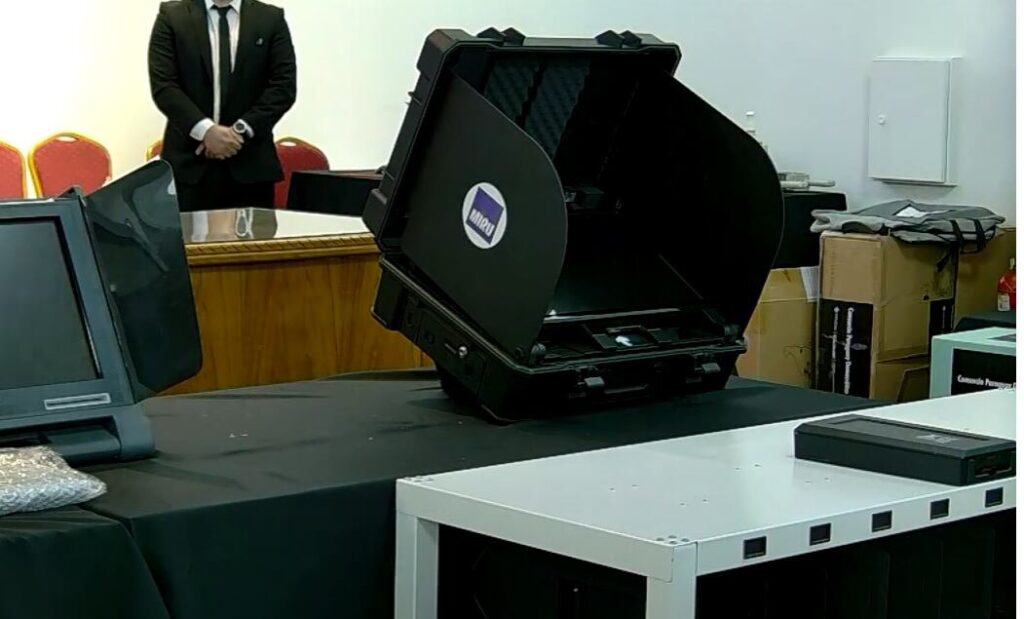 TSJE: asesor insta a demostrar cómo se podrían hackear las máquinas de votos