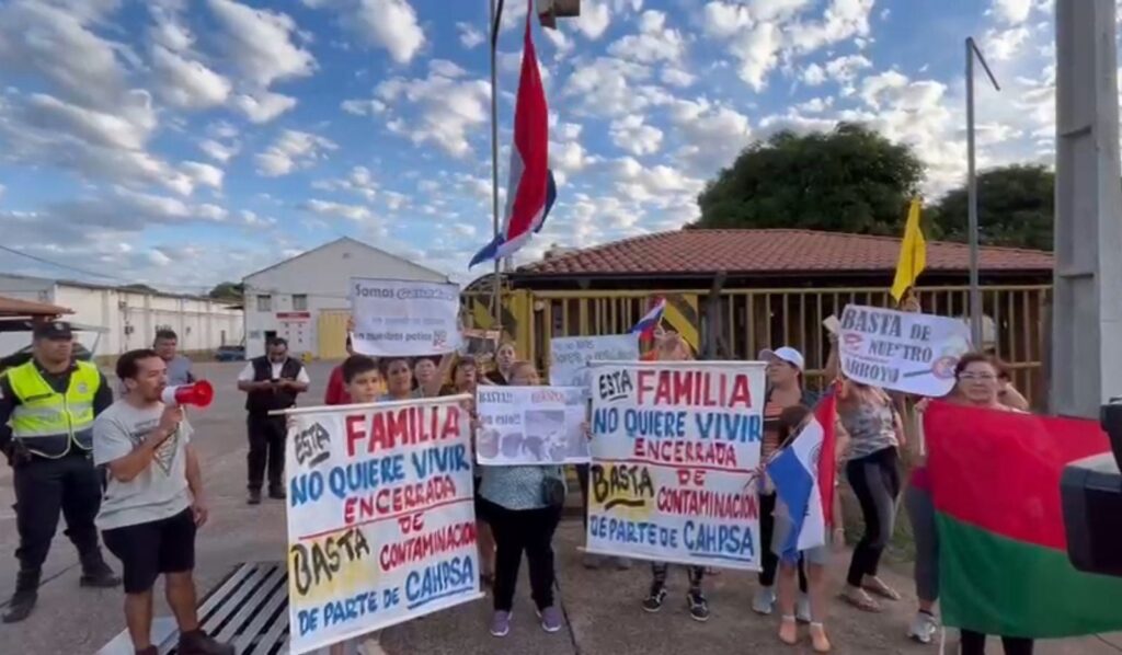 Vecinos de Capiatá protestan en contra de fábrica por contaminación ambiental