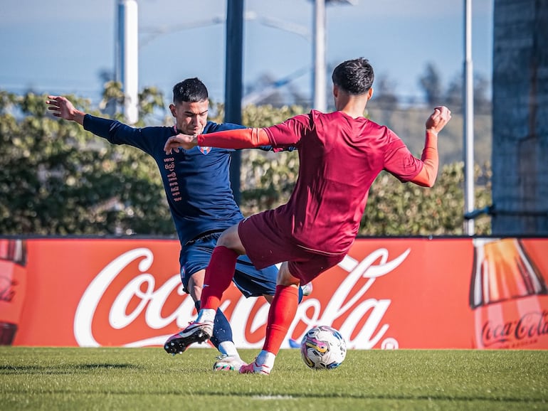 Cerro Porteño derrotó a Nacional en el primer amistoso