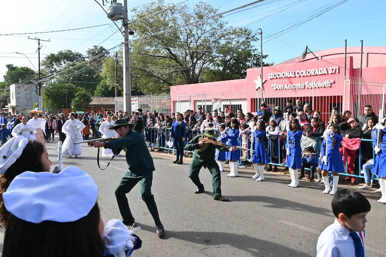 En Villa Elisa, rinden homenaje a los héroes del Chaco