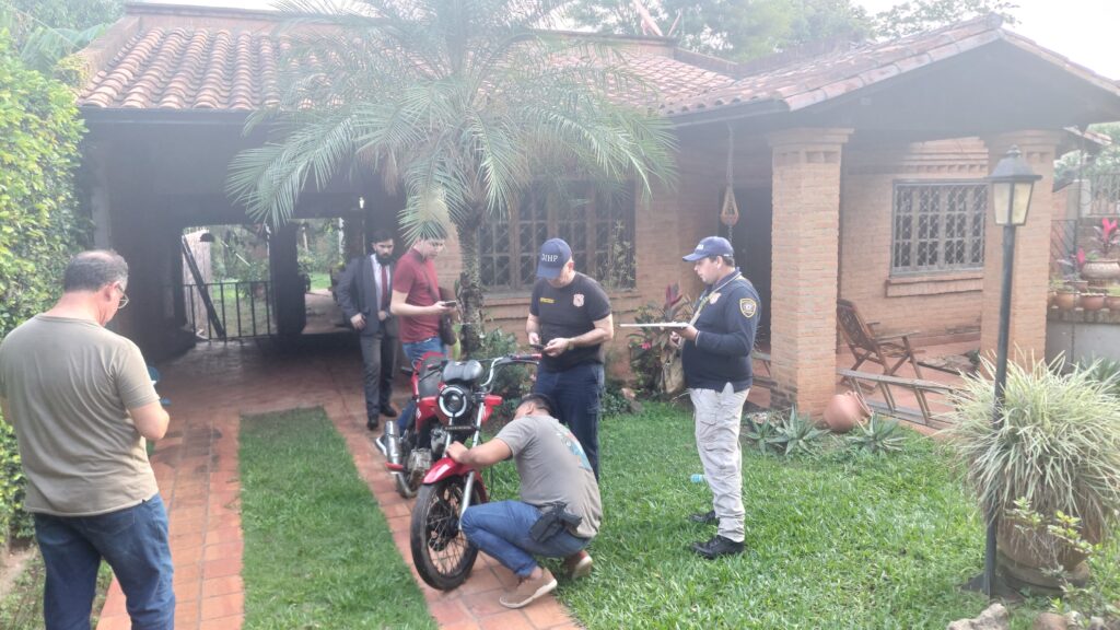 Hallan moto que habría usado el presunto feminicida de Fernanda Benítez