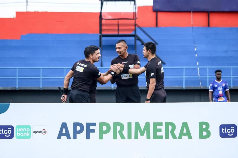 Jueces para la undécima ronda del torneo de la Primera B  de Ascenso de Paraguay